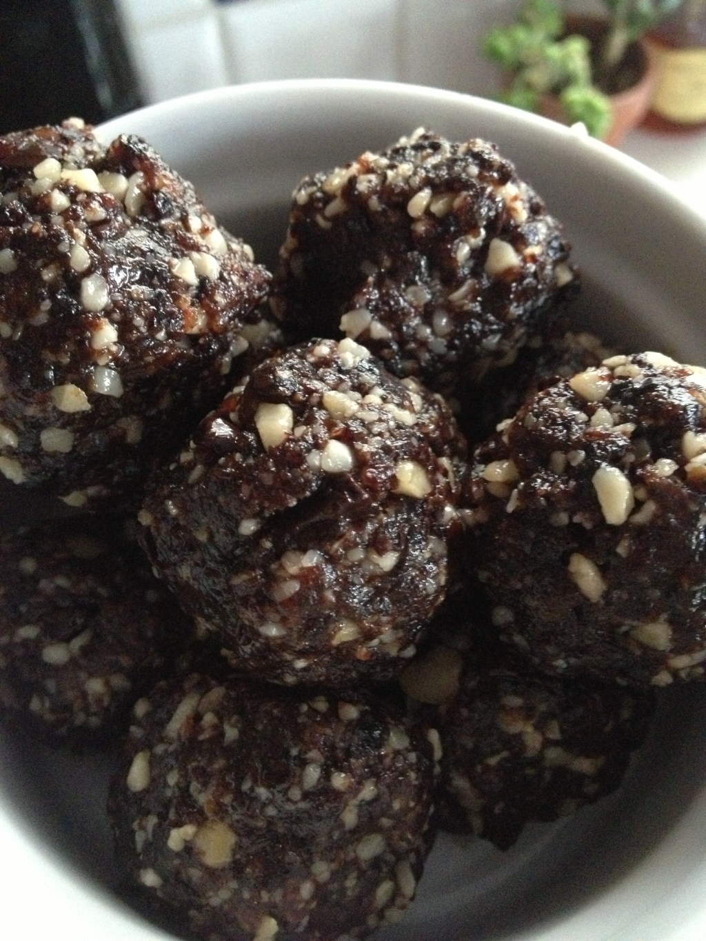 Chocolate Cherry Macadamia Cookie&nbsp;Balls